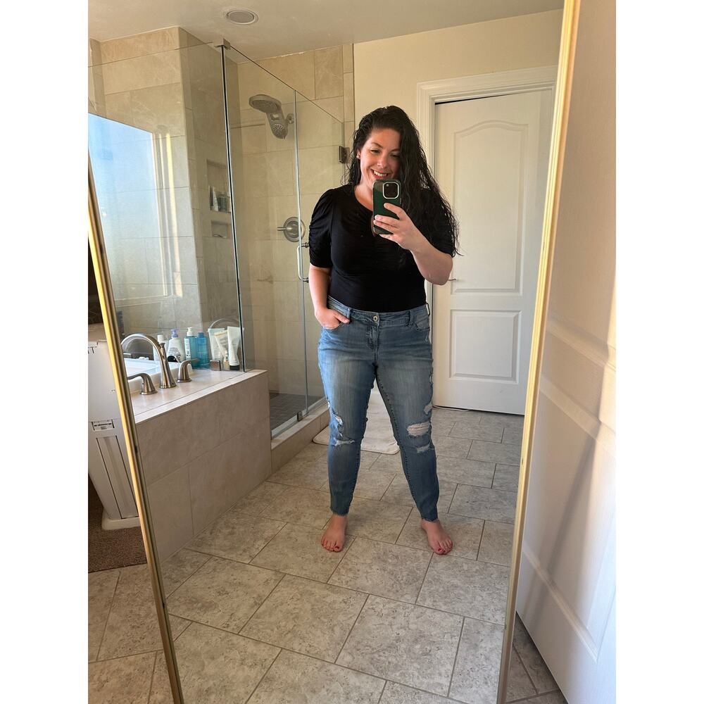 Torrid Cropped Raw Hem Distressed Jeans 16